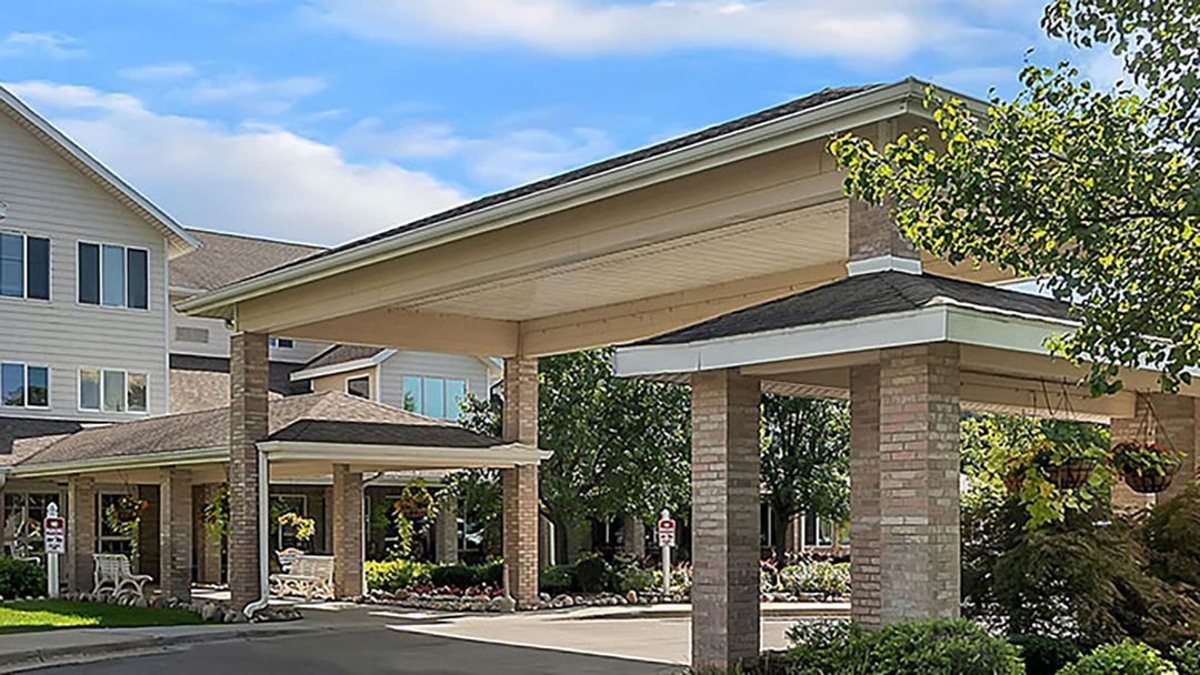 Holiday Genesee Gardens (UPDATED) Get Pricing & See 29 Photos in