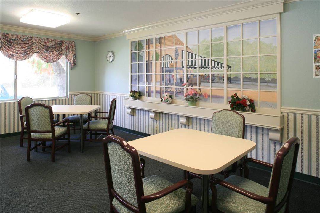 Brittany House (UPDATED) Get Pricing & See 10 Photos in Long Beach, CA