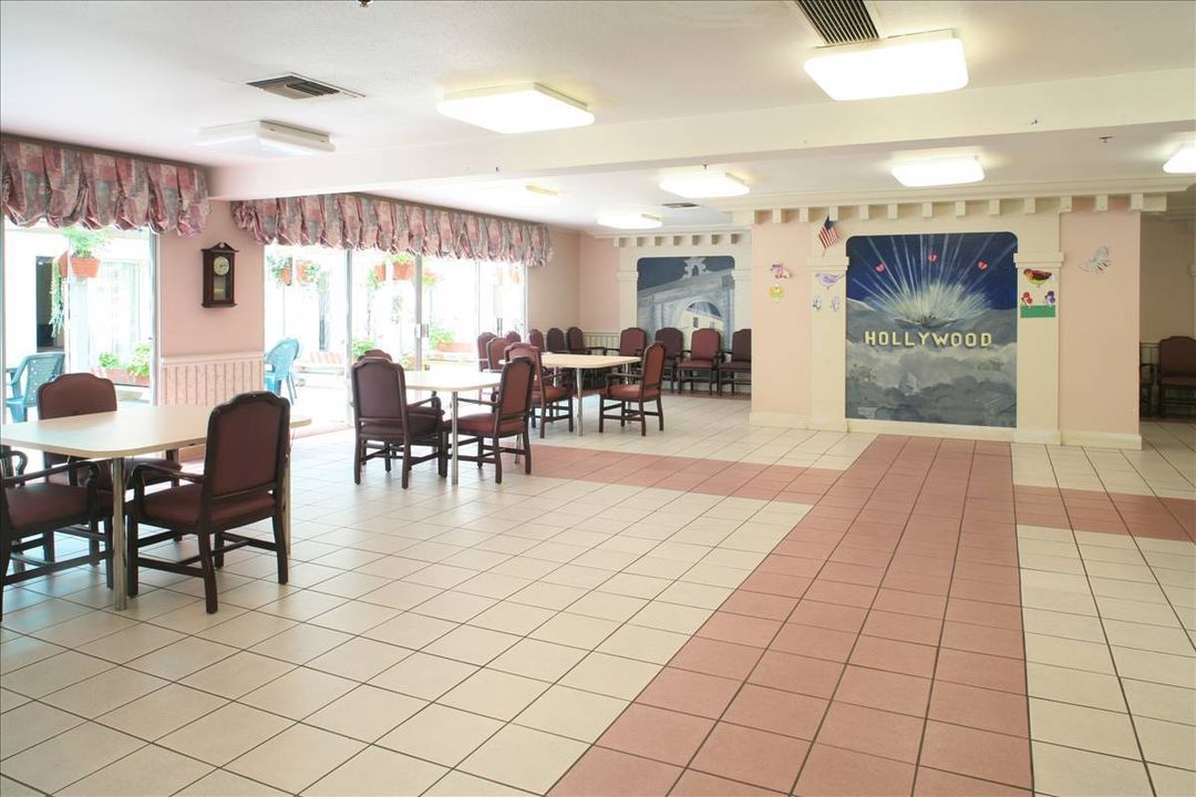 Brittany House (UPDATED) Get Pricing & See 10 Photos in Long Beach, CA