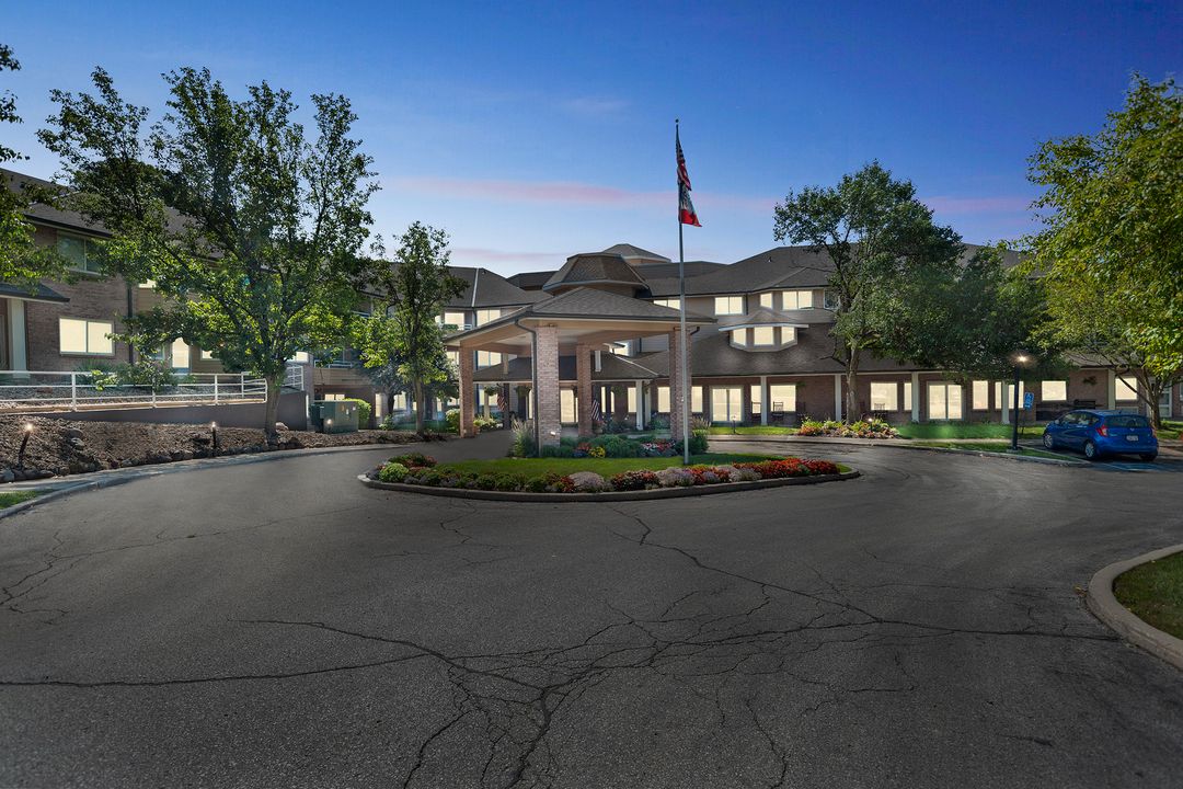 Independence Village Of Des Moines (Beaverdale Estates) (UPDATED) Get