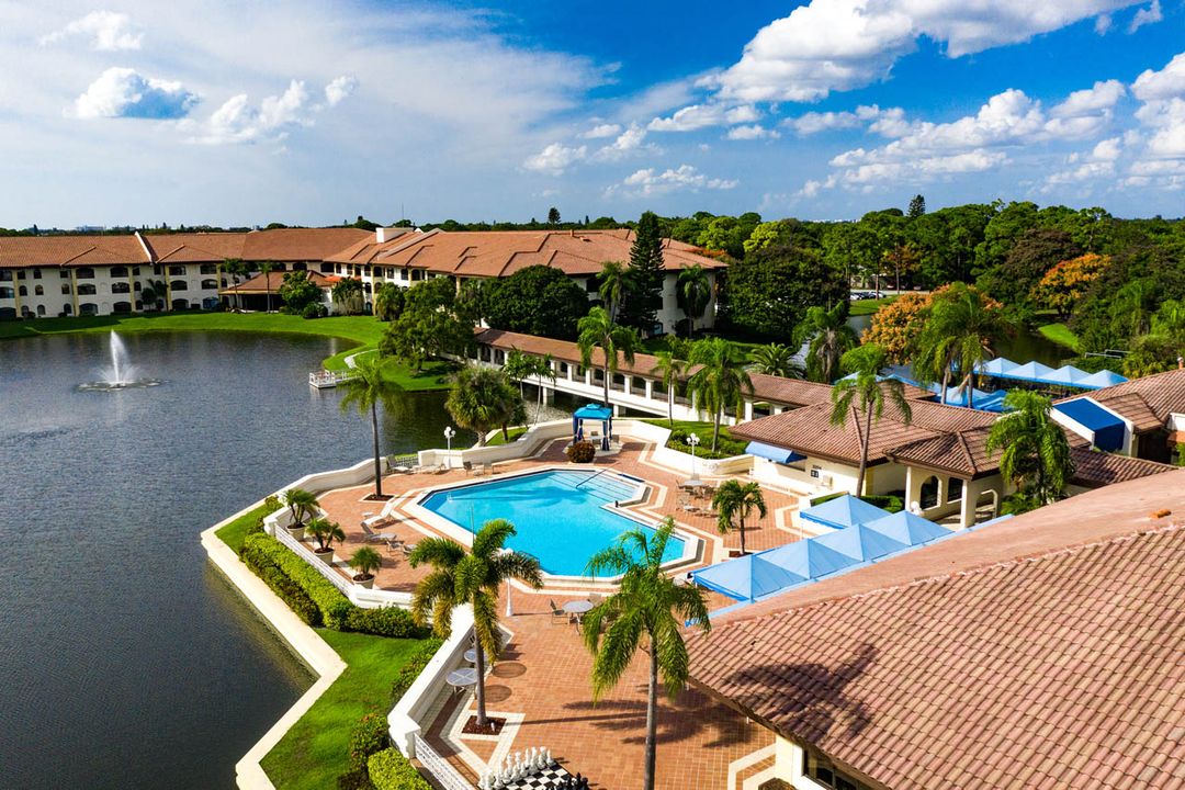 The Fountains At Lake Pointe Woods (UPDATED) Get Pricing & See 41