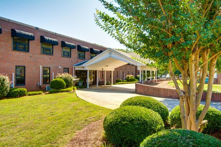 The 6 Best Assisted Living Facilities in Laurens, SC Seniorly