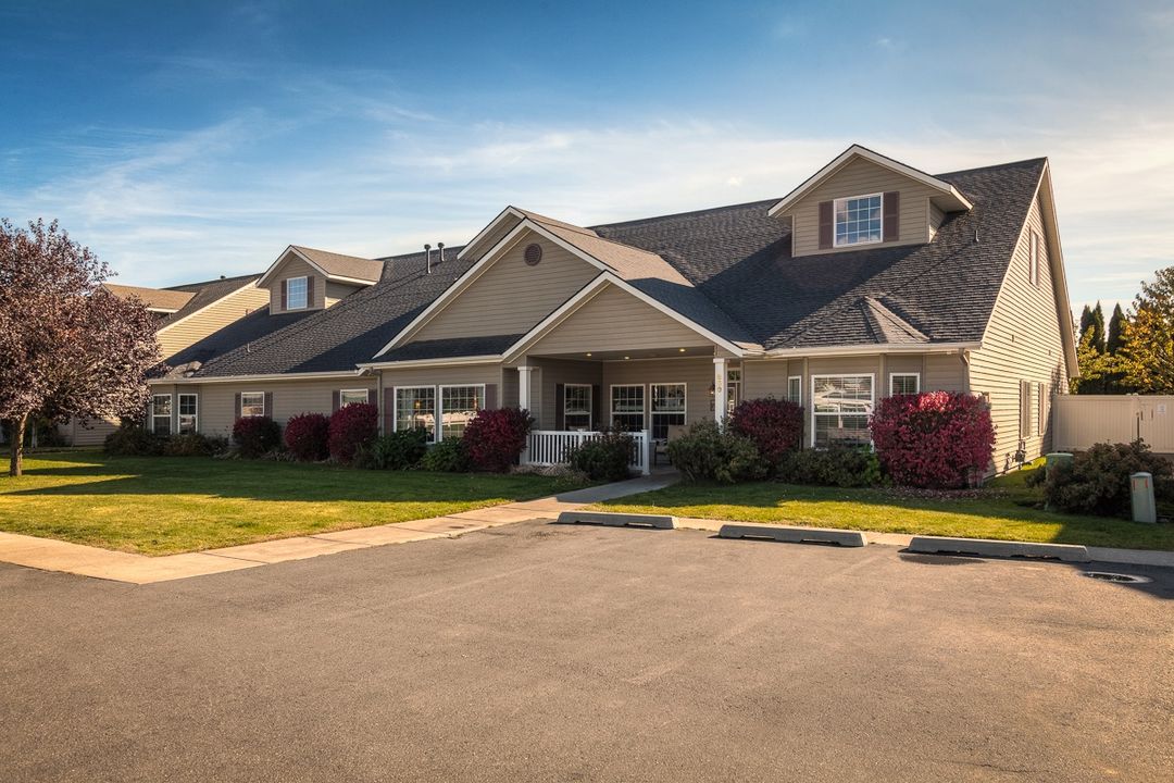 Pacifica Senior Living Coeur D'Alene Pricing & 30 Photos (UPDATED) in