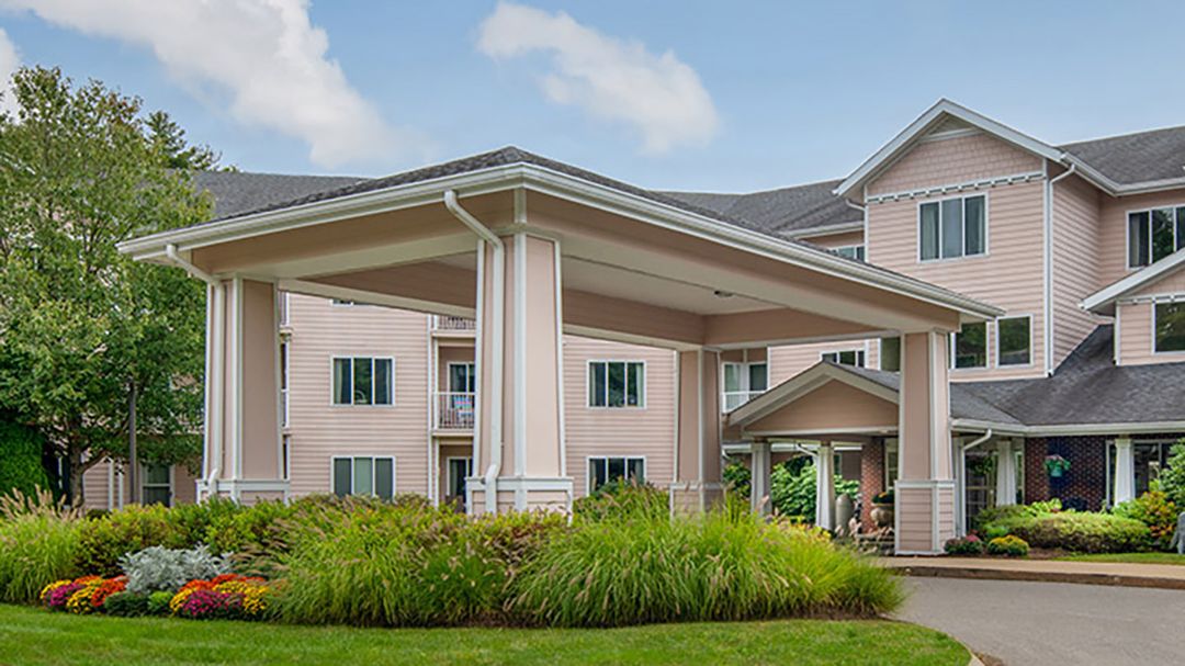 Holiday Maple Suites (UPDATED) Get Pricing, See 52 Photos & See Floor