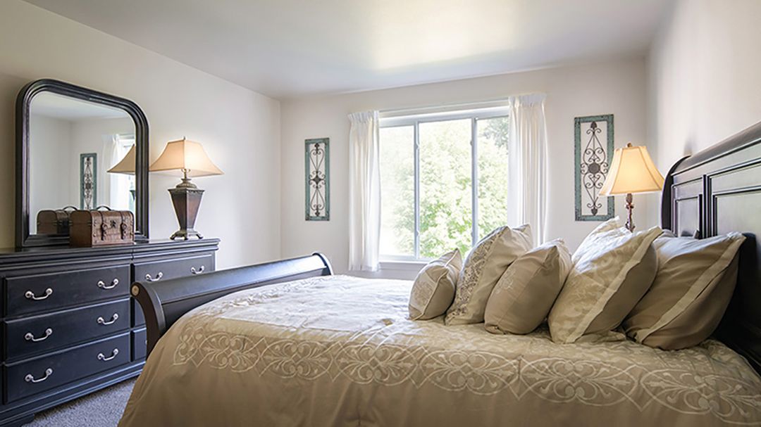 Holiday Maple Suites (UPDATED) Get Pricing, See 52 Photos & See Floor