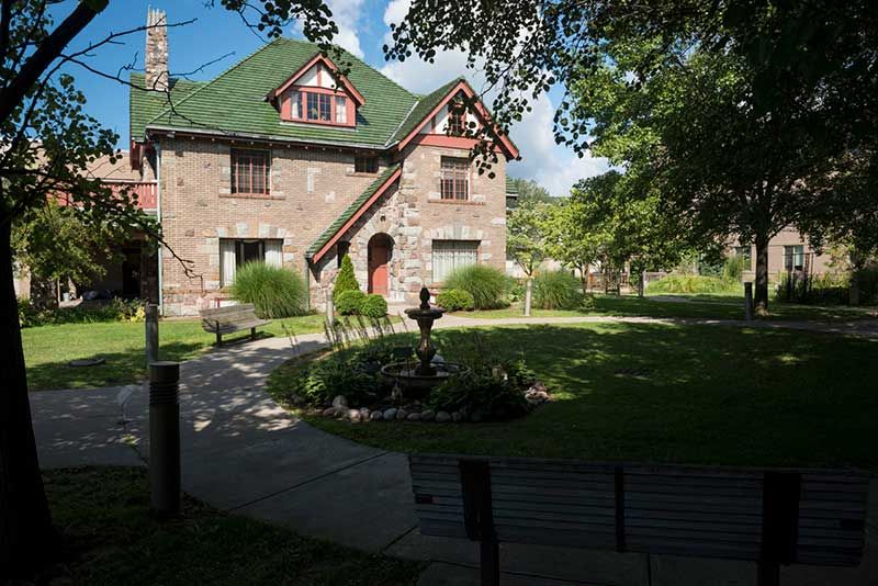 UHS Senior Living at Ideal Get Pricing, Photos & Amenities in