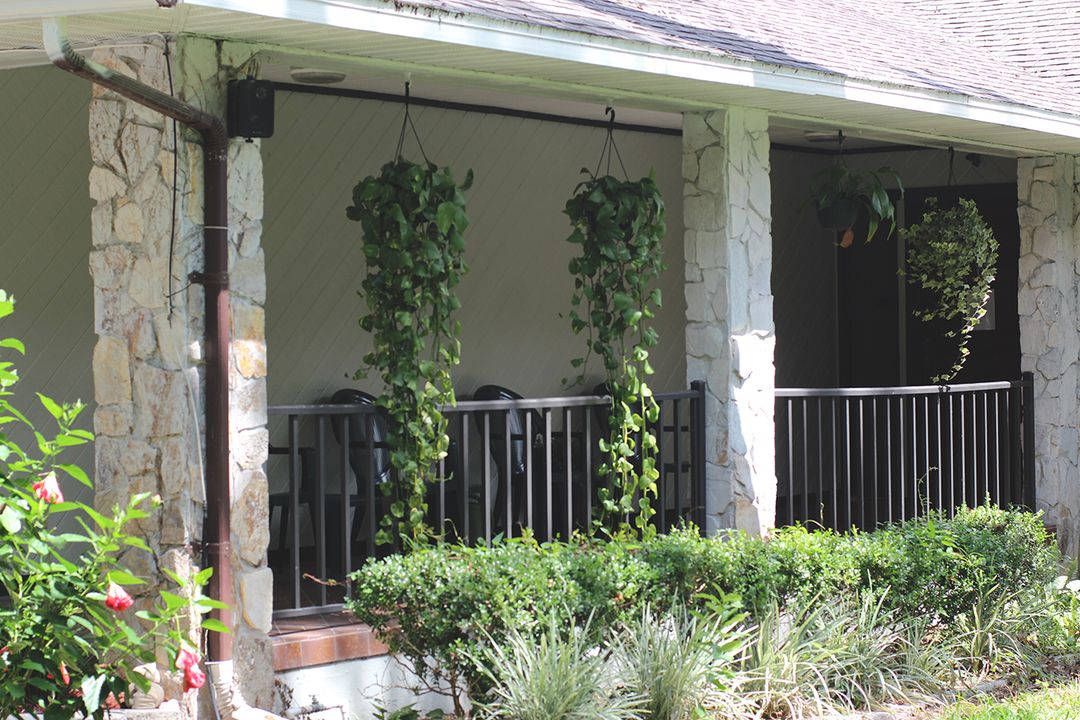 Pretty Pond Manor Alf (UPDATED) Get Pricing, See 7 Photos & Read