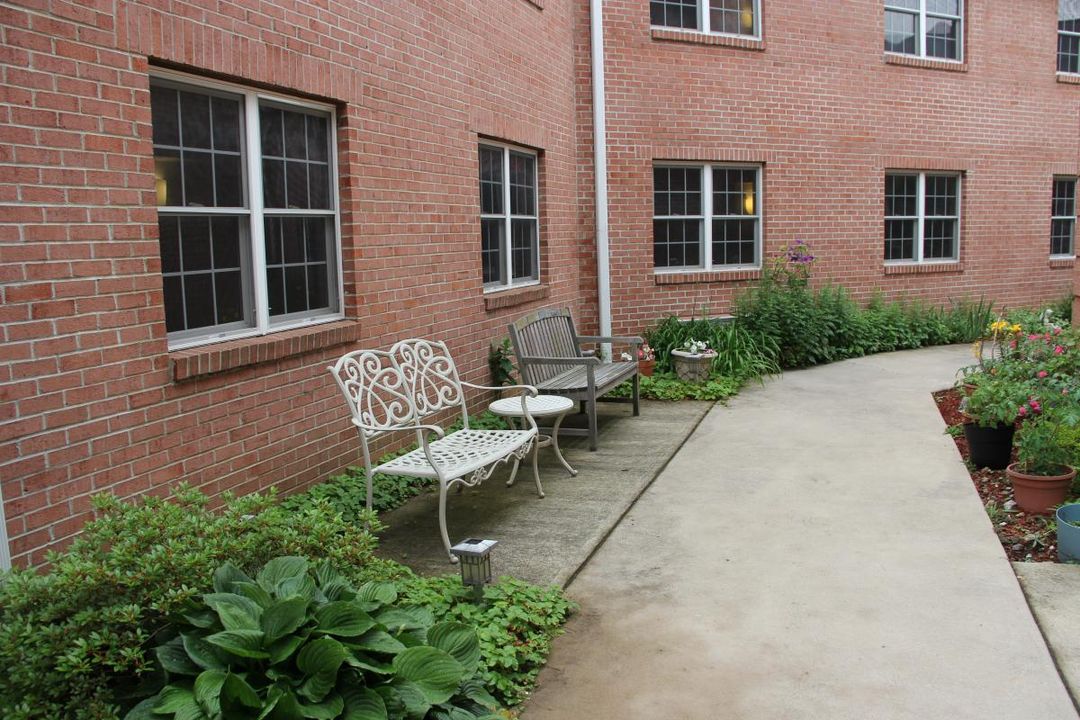 Bethlen Communities Get Pricing, Photos & Amenities in Ligonier, PA