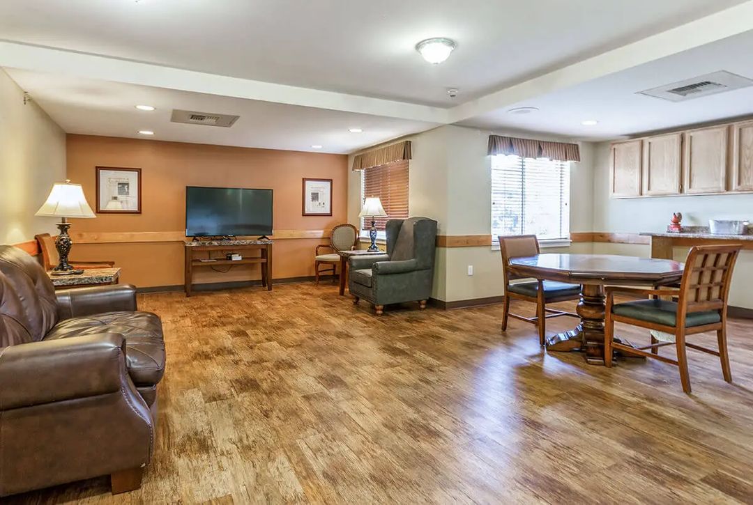 Rock Run Place Assisted Living (UPDATED) Get Pricing & See 17 Photos in Joliet, IL