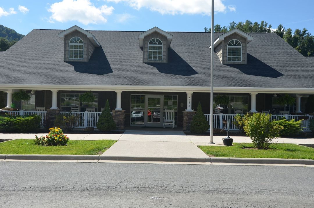 Cranberry House (UPDATED) Get Pricing & See 3 Photos in Newland, NC