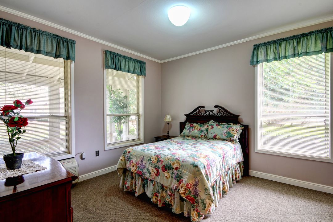 Live Oak Village Get Pricing & See 17 Photos in Foley, AL