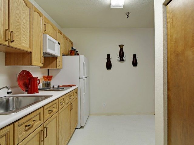 Evergreen Court Get Pricing See 8 Photos in Bellevue WA Evergreen Court Get Pricing See 8 Photos in Bellevue WA