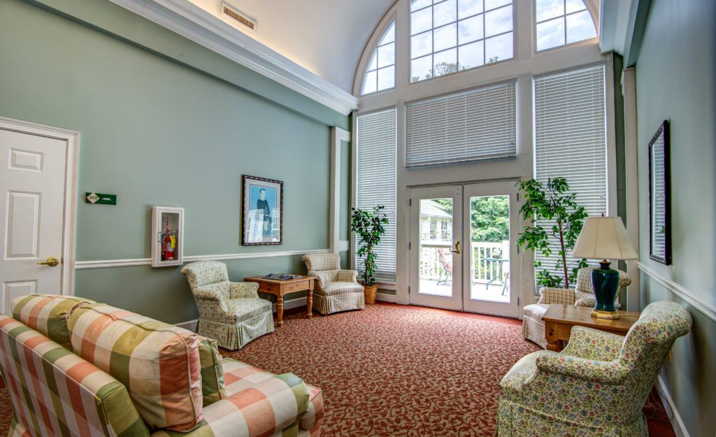 Oaks at Snellville (UPDATED) Get Pricing, See 3 Photos & Read Reviews