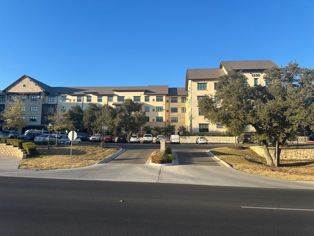 Grand Living at Get Pricing & See 3 Photos in TX