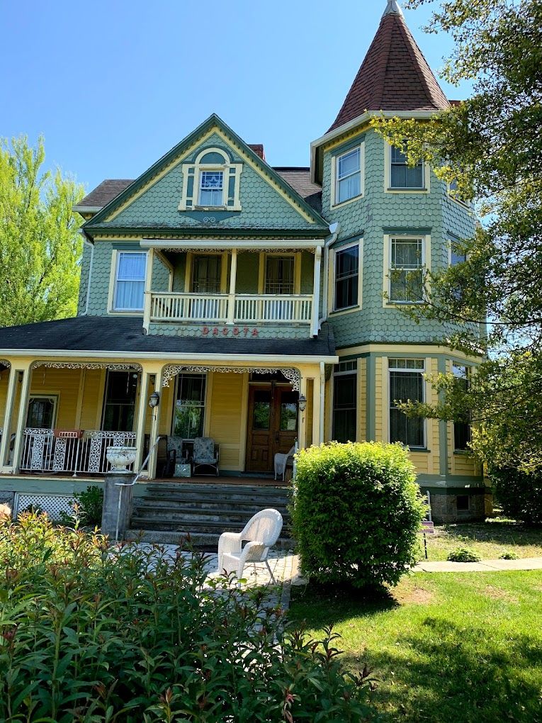 Dacota Paradise Assisted Living (UPDATED) Get Pricing, See Photos