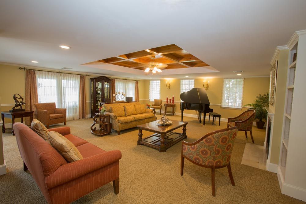 Westside Manor Pricing, Photos and Floor Plans in East Hampton, CT
