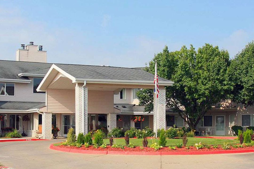 THE BEST 12 Independent Living Communities in Urbandale, IA Seniorly