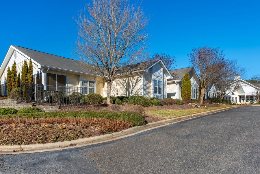Terra Bella Newton Pricing, Photos & Amenities in Newton, NC Seniorly