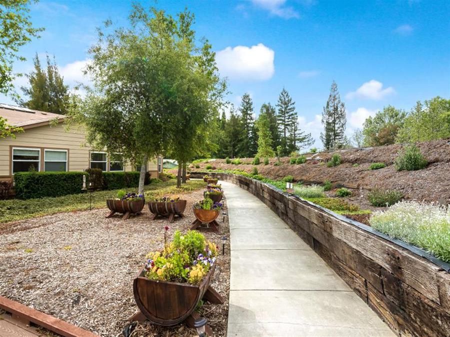 Healdsburg Senior Living 2