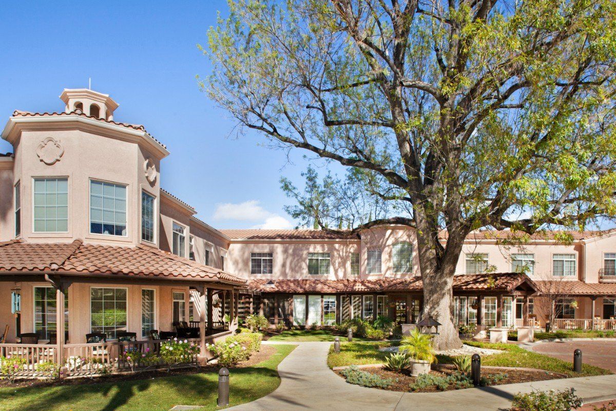 Senior living community Ivy Park at West Hills featuring villas, condos, and waterfront views.