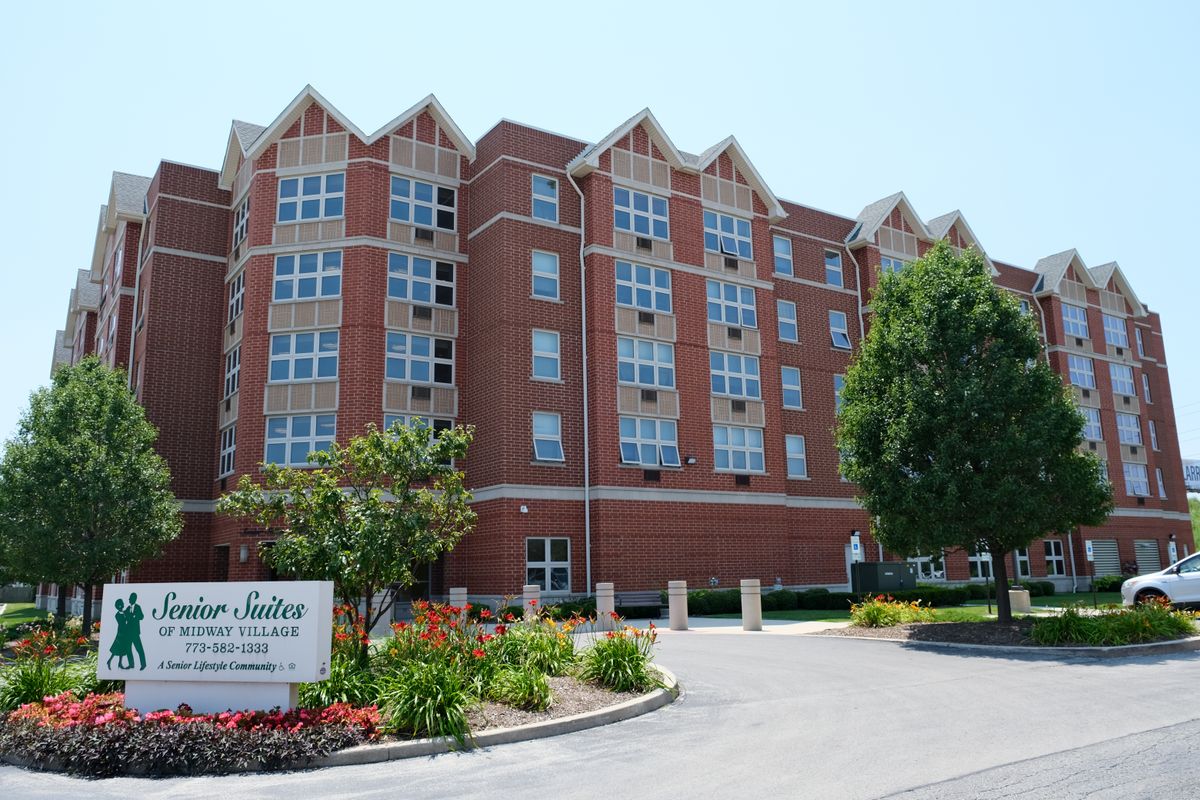 Senior Suites Of Midway Village 2