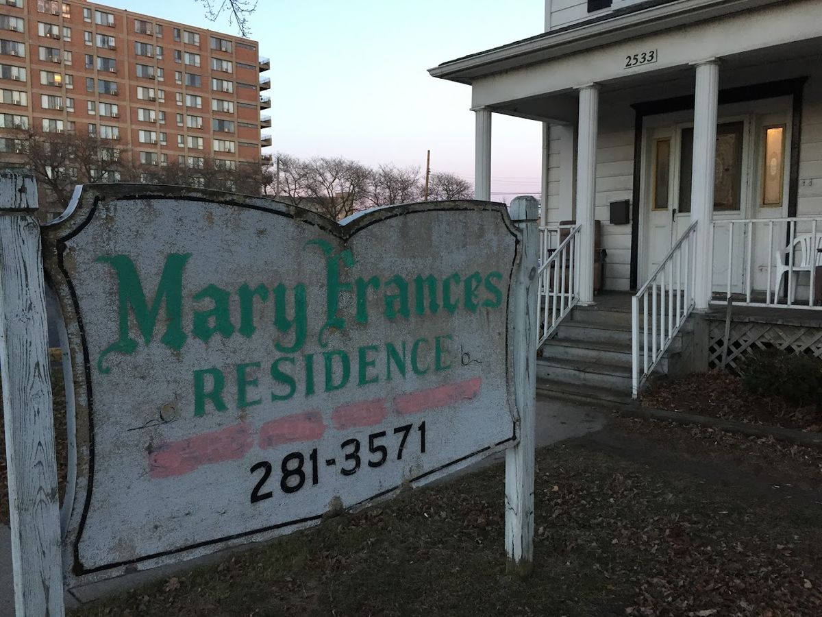 Mary Frances Residence 4