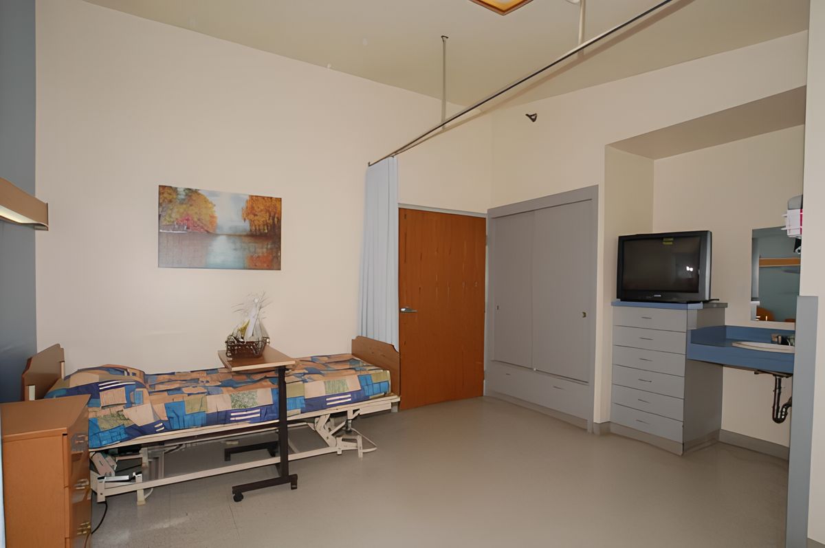 Avamere Transitional Care And Rehab – Brighton - CLOSED 3