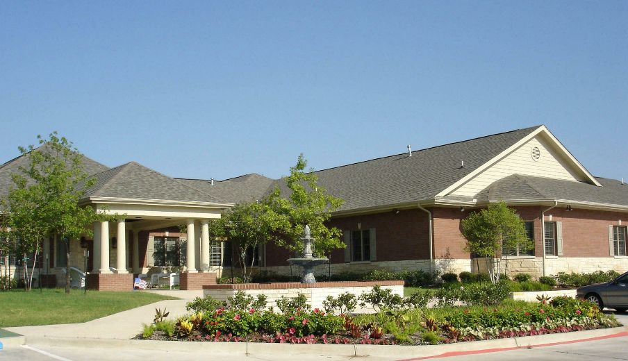 Charter Senior Living of Vernon Hills, a suburban housing community with lush lawns and modern architecture.