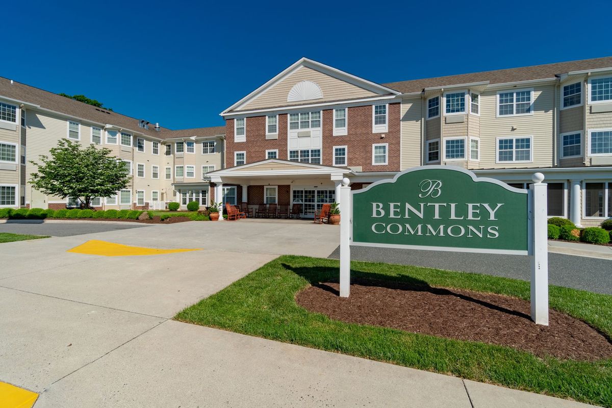 Bentley Commons at Lynchburg (UPDATED) Get Pricing, See 23 Photos & See Floor Plans in