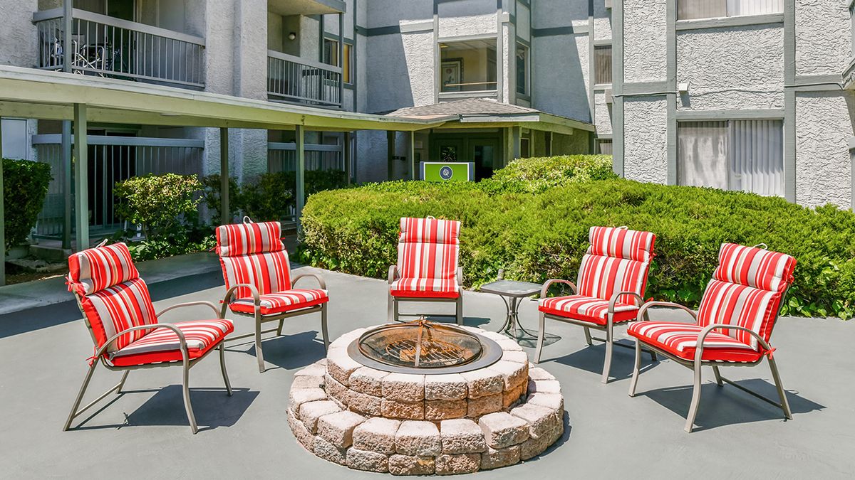 Holiday Montara Meadows (UPDATED) Get Pricing & See 23 Photos in Las Vegas, NV