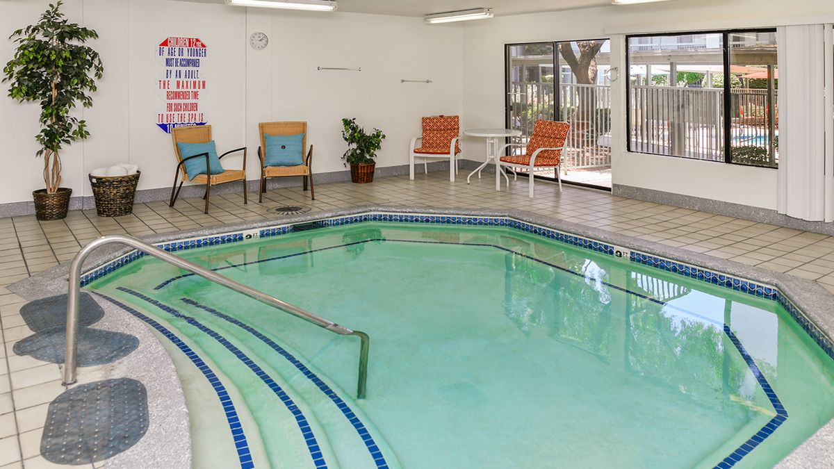 Holiday Montara Meadows (UPDATED) Get Pricing & See 23 Photos in Las Vegas, NV