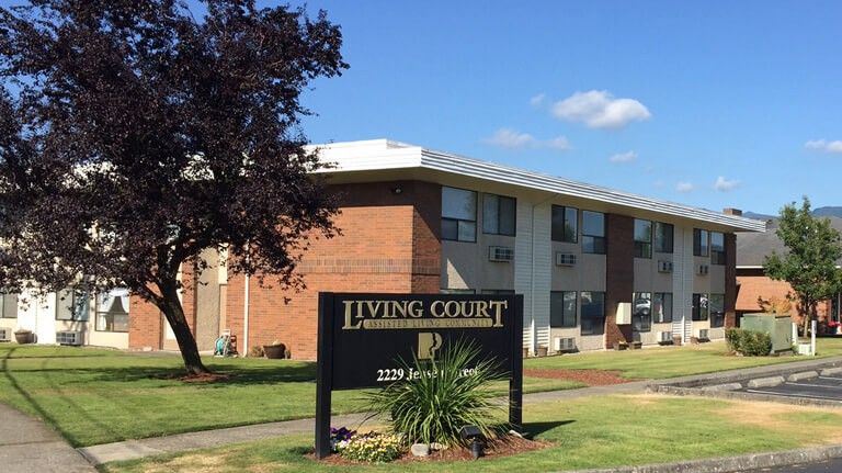 Living Court Assisted Living Community 4