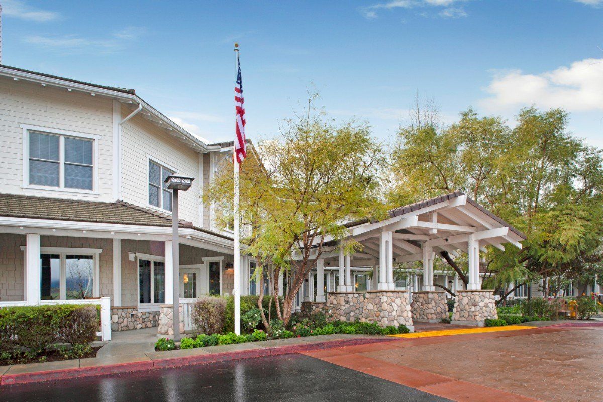 Senior living community Ivy Park at Wood Ranch featuring suburban architecture.