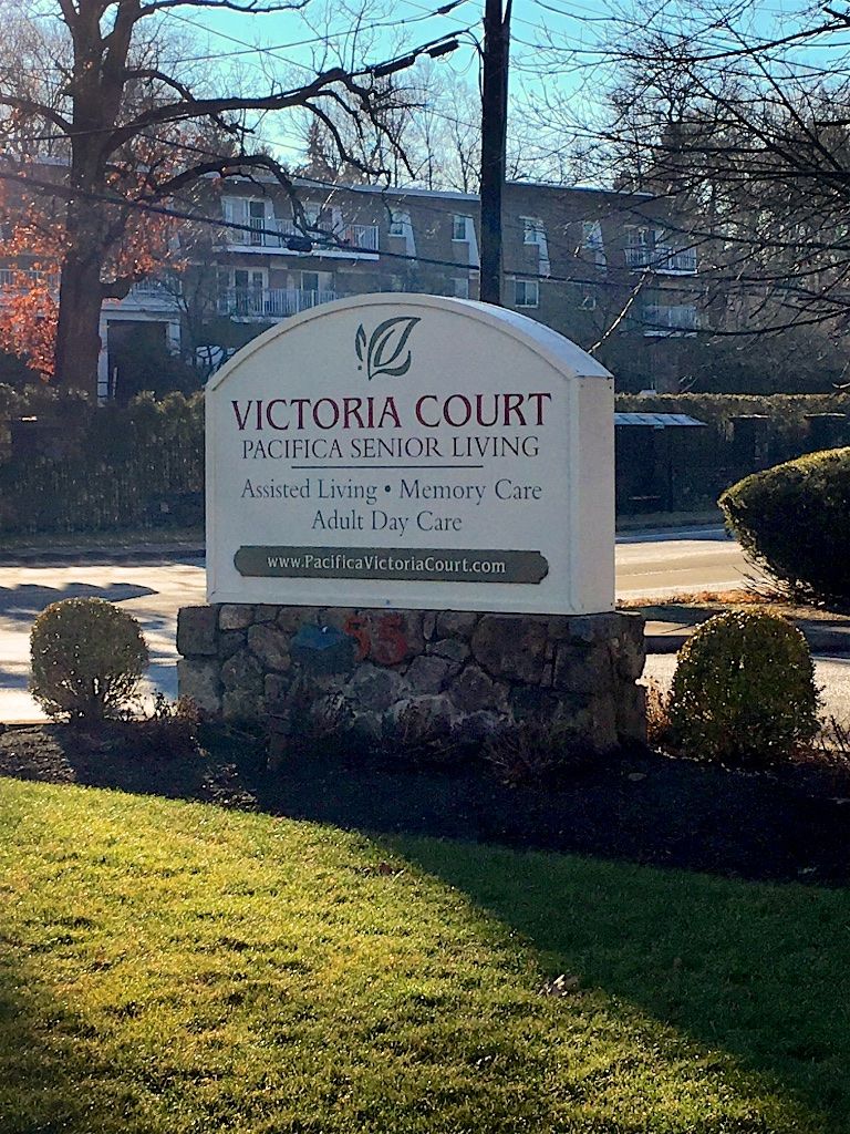 Pacifica Senior Living Victoria Court, Cranston, RI  10