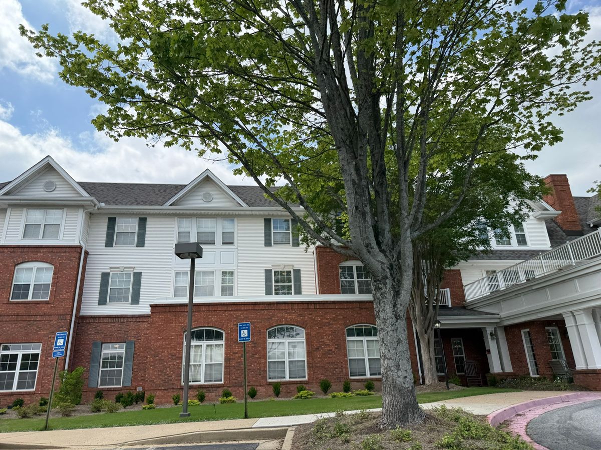 Charter Senior Living Of Vinings 4