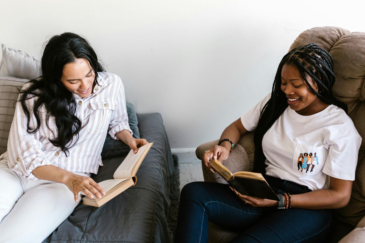 San Francisco's Best Book Clubs for Seniors