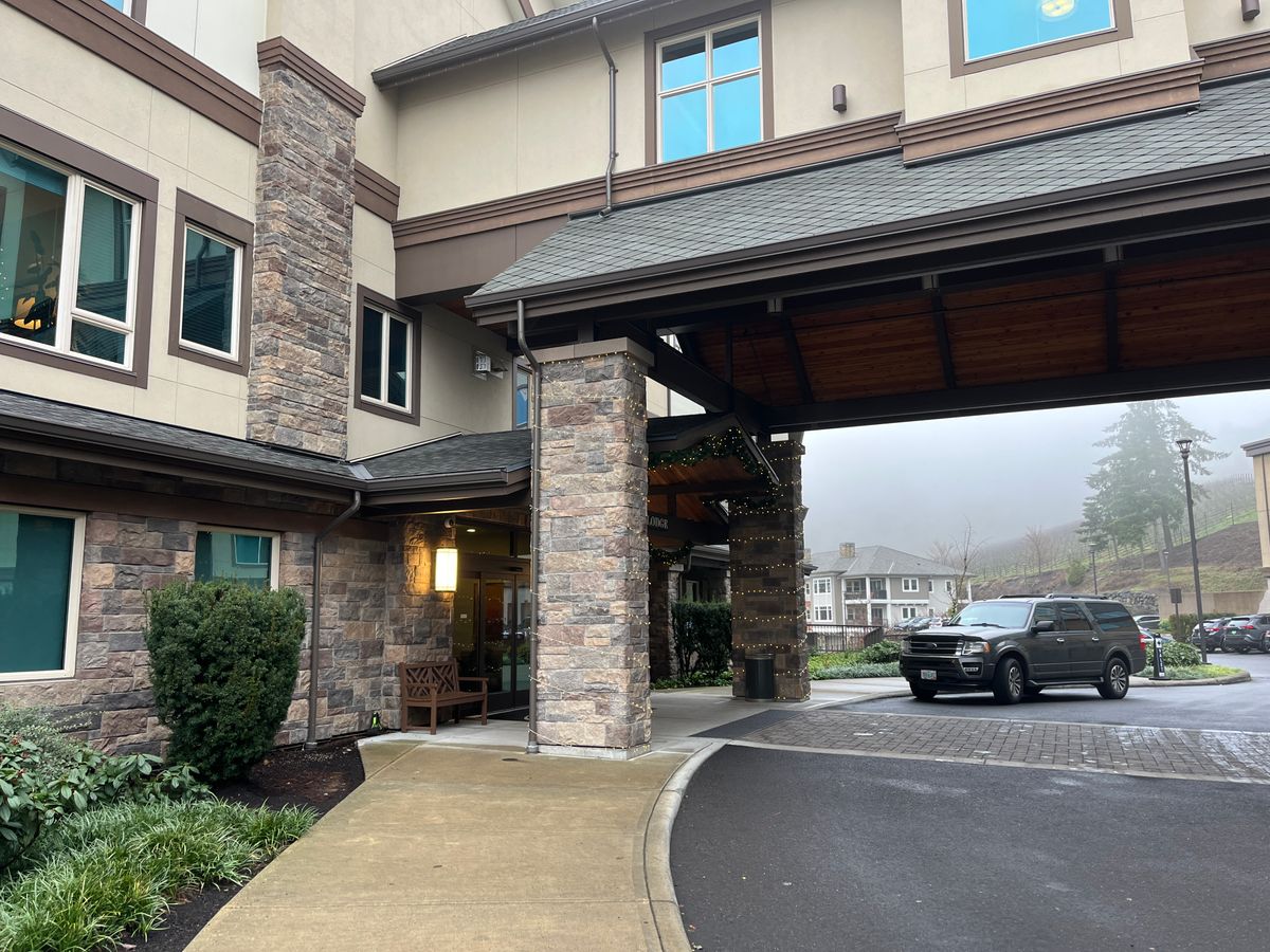 Touchmark In The West Hills (UPDATED) - Get Pricing, See 24 Photos ...