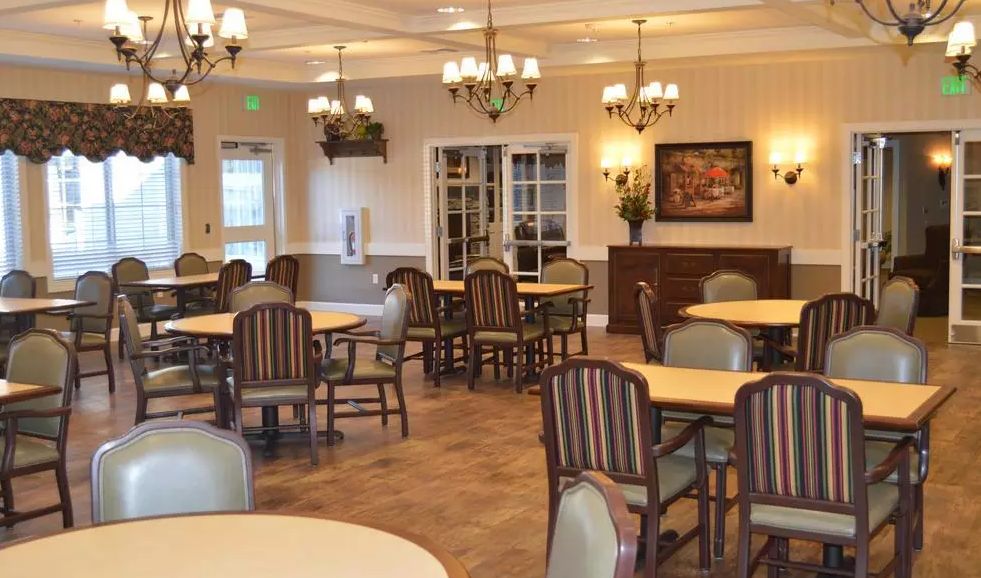Colonial Gardens Memory Care & Transitional Assisted Living 4