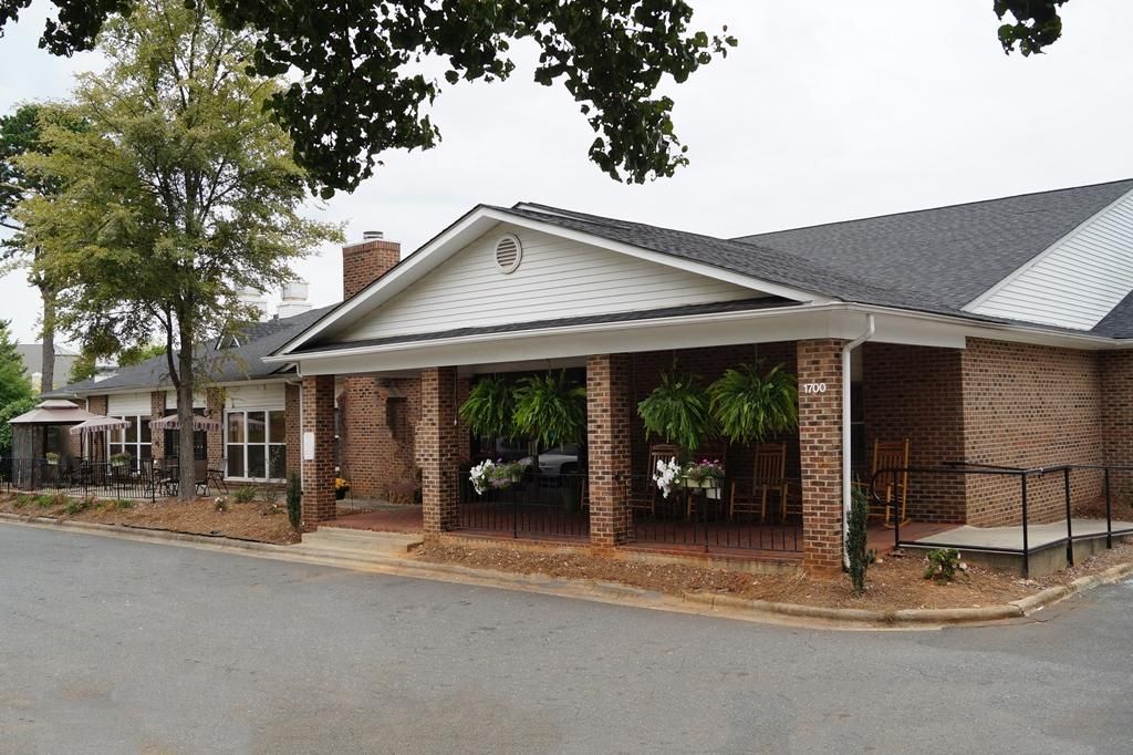 Queen City Assisted Living - CLOSED 3