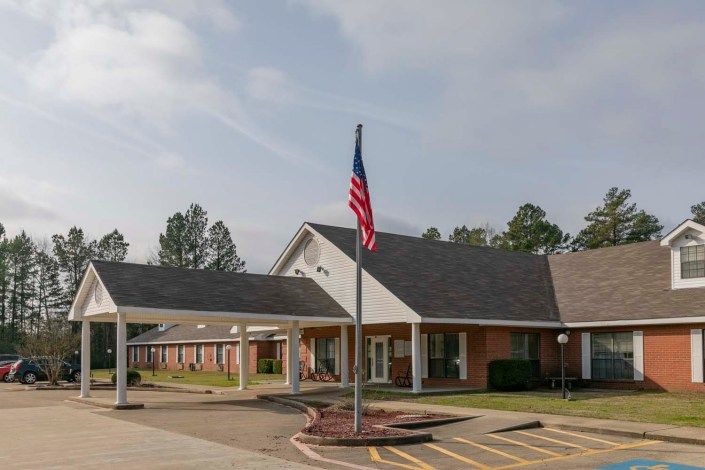 Legend Oaks Healthcare And Rehabilitation Center - Gladewater 5