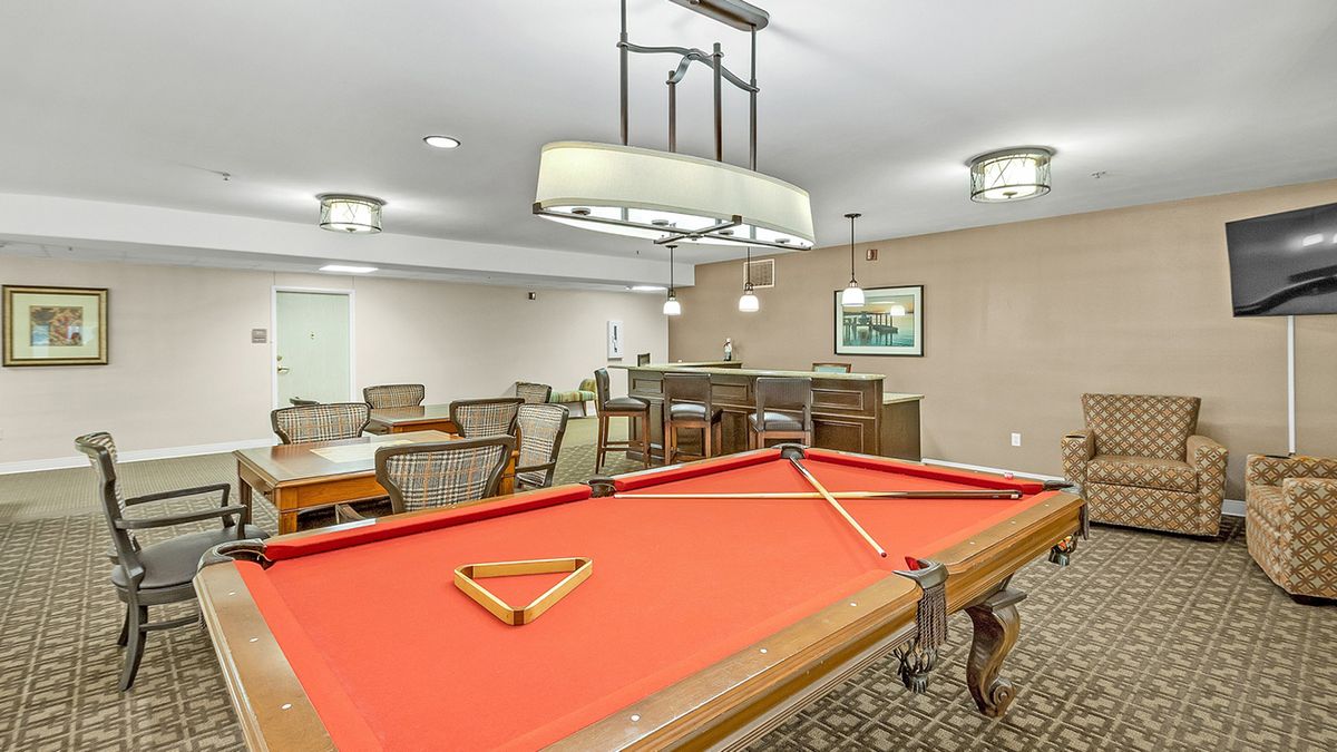 Holiday Indigo Pines (UPDATED) Get Pricing, See 49 Photos & See Floor