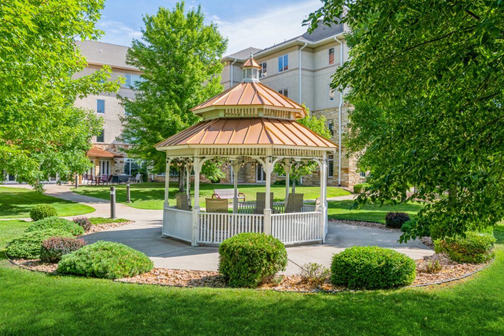 The Wellstead Of Rogers And Diamondcrest Senior Living, Rogers, MN 1