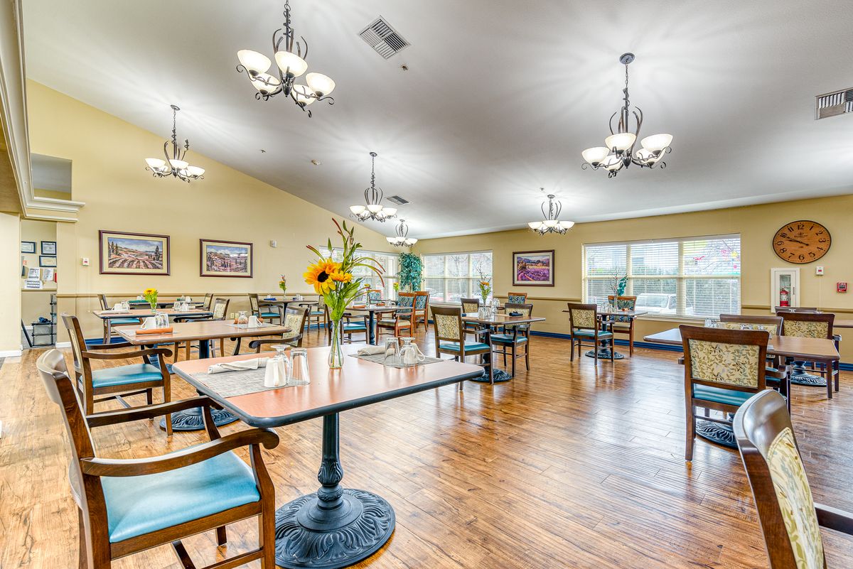 Awbrey Place Assisted Living and Memory Care 3
