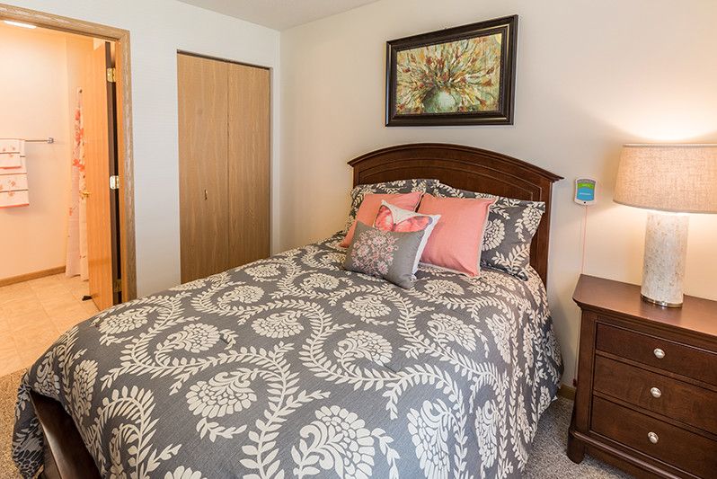 New Perspective Silvis (UPDATED) Get Pricing, See 16 Photos & See