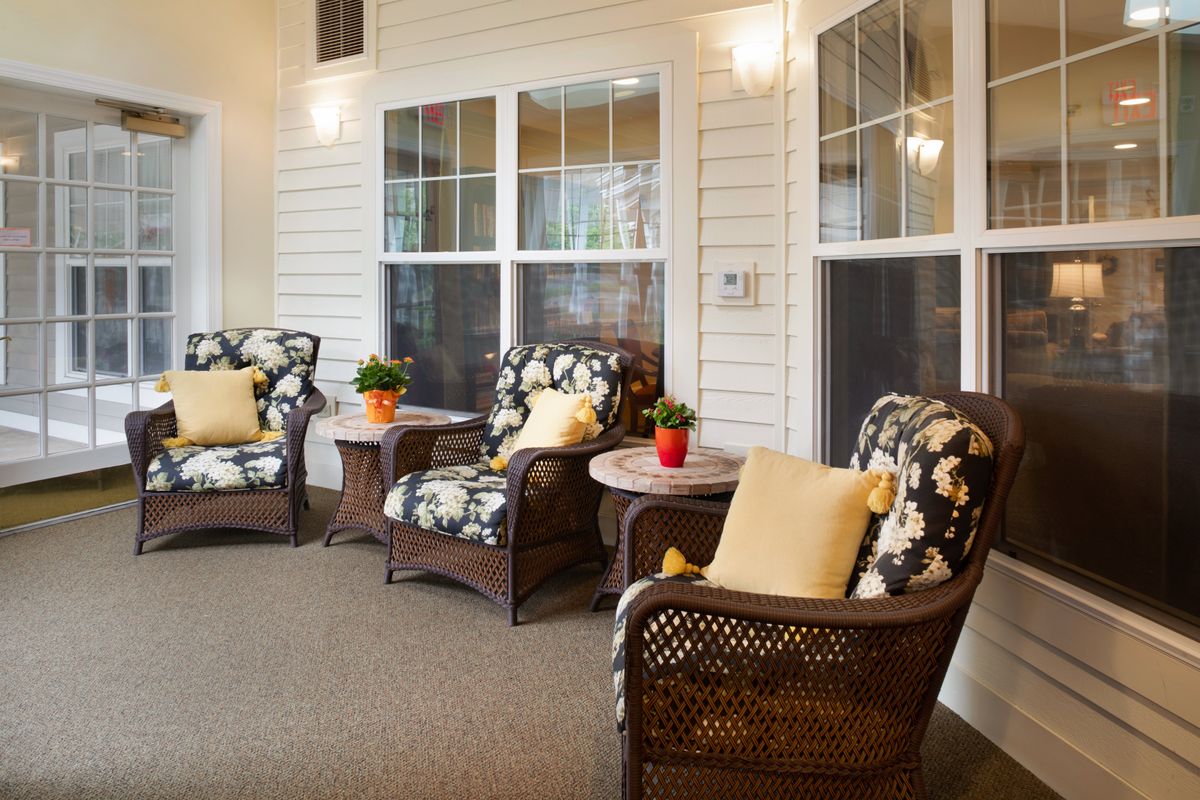 Interior view of Sunrise of Buffalo Grove senior living community featuring modern decor.
