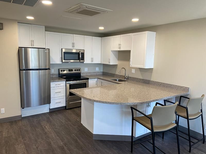 Bay Towers at Bixby Knolls (UPDATED) Get Pricing, See 24 Photos & See