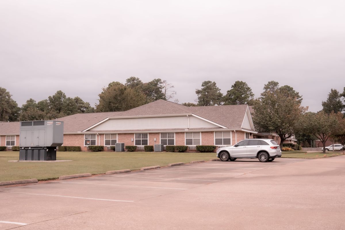 Strake Court 3