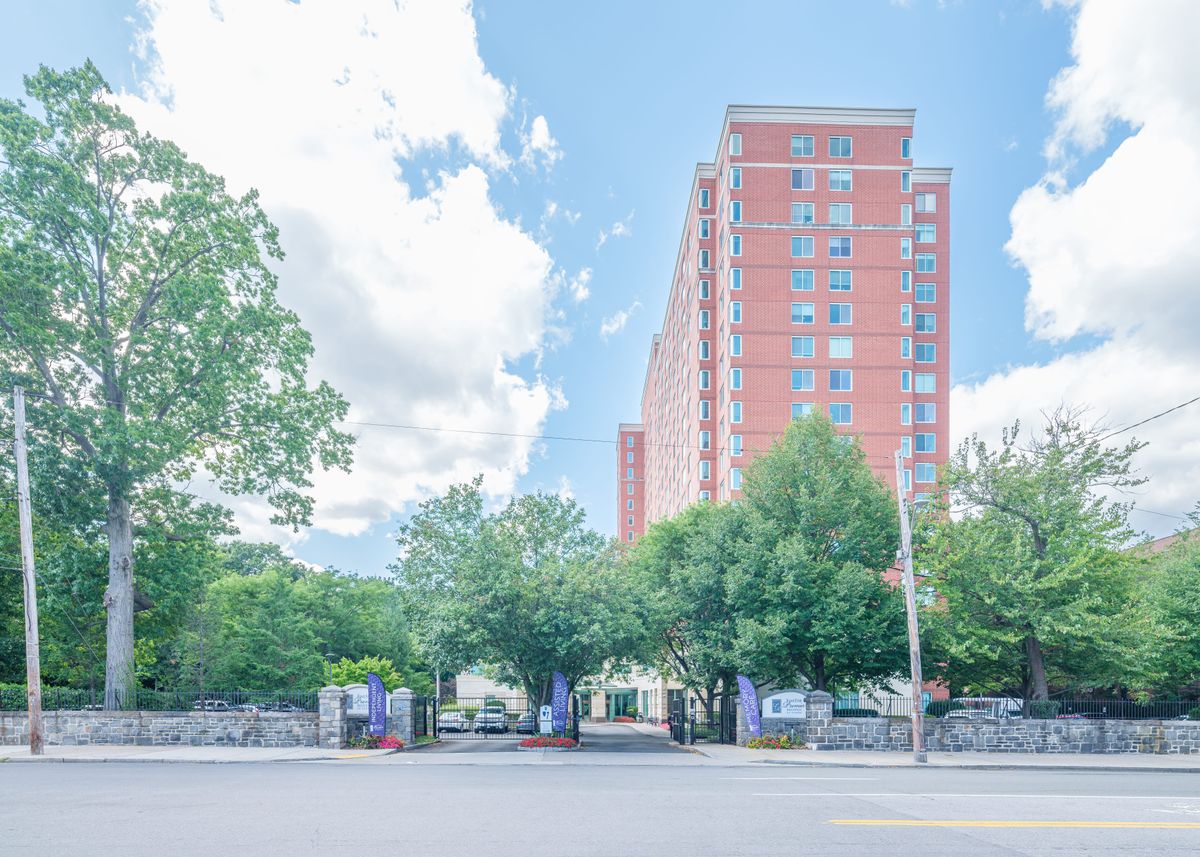 Five Star Premier Residences Of Yonkers 2