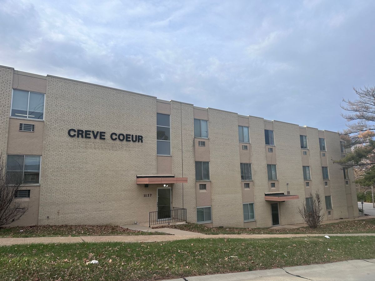 Creve Coeur Manor 1