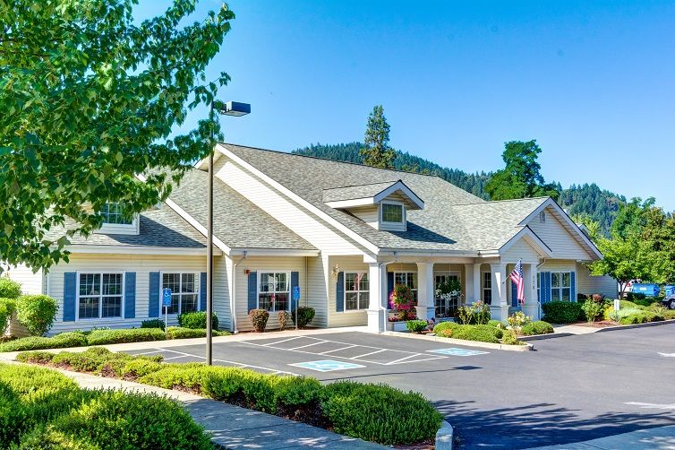The 15 Best Assisted Living Facilities in Grants Pass, OR Seniorly